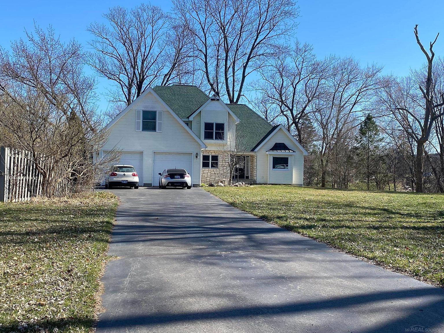 22 Kearsley St, Ortonville, MI 48462 Zillow