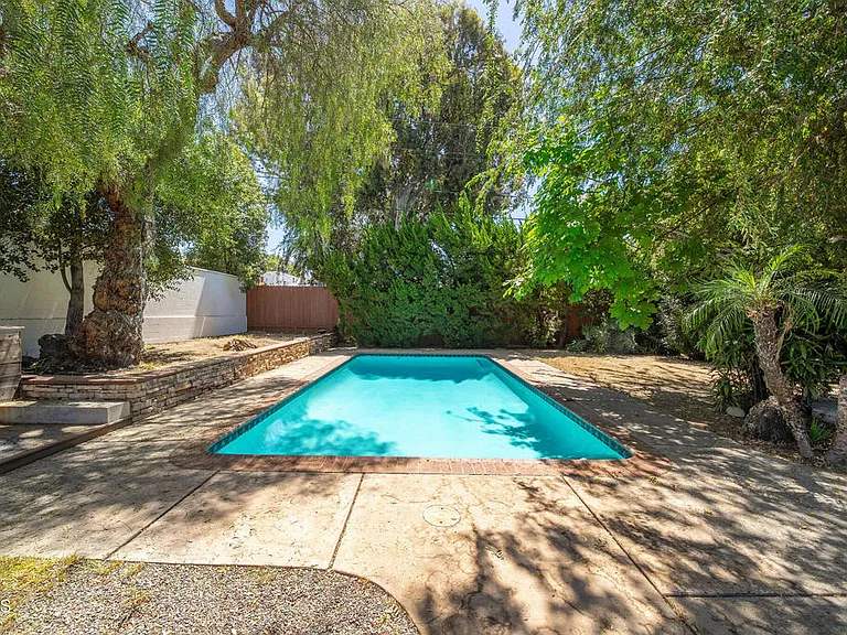 1412 Norton Ave — Photo 38