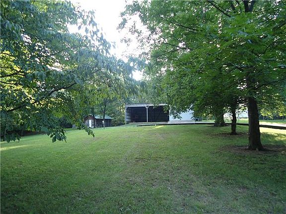 3rd image of 2675 Happy Hollow Rd