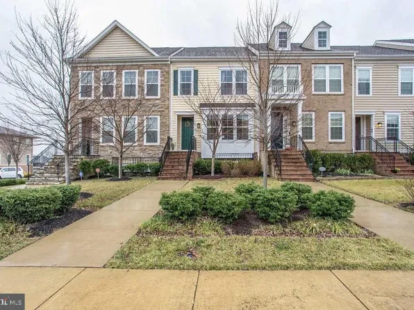 216 Apricot St, Stafford, VA 22554