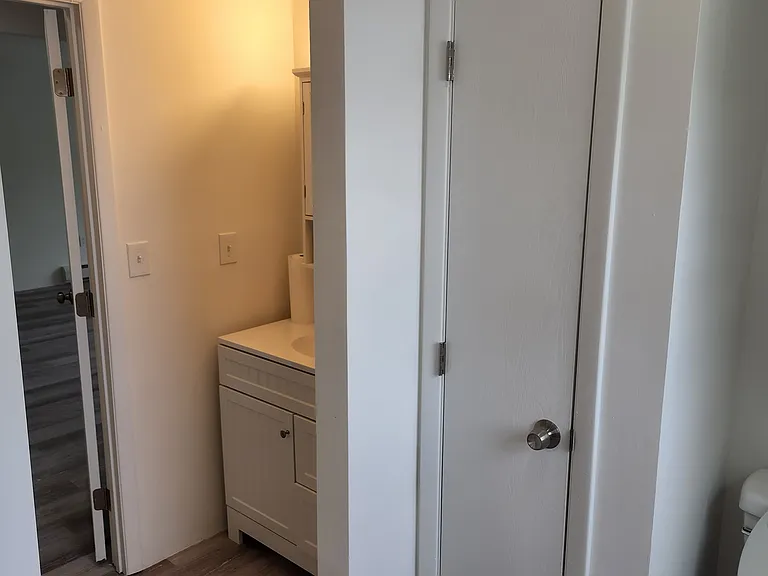 430 Grandview Ave #9 — Photo 13