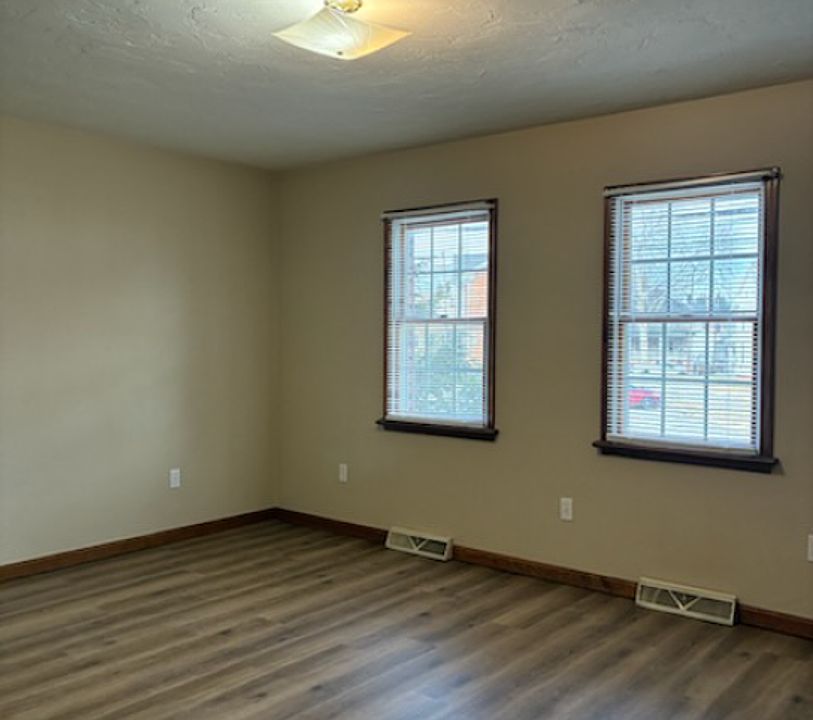 1st image of 9 Ridge Ave