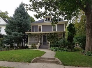 406 7th Ave, Sterling, IL 61081