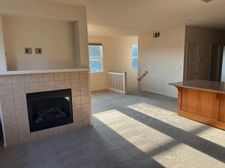 25442 Huntwood Ave — Photo 11