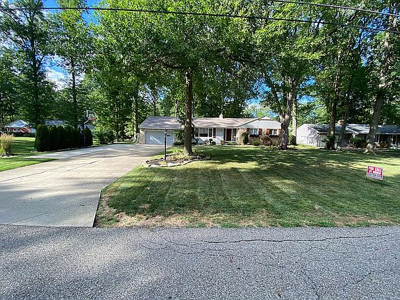 3rd image of 360 Sleepy Hollow Dr