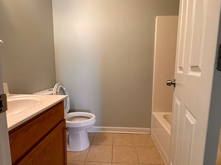 292 Audley Ave #B — Photo 14