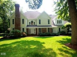 615 Mine Hill Rd, Fairfield, CT 06824