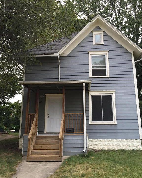 1st image of 214 Woodlawn Ave