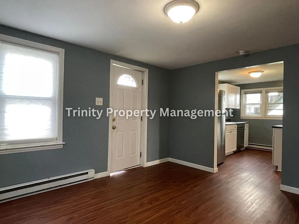 113 Ohio Ave — Photo 4