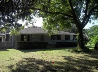806 Mobley Rd, Cedar Hill, TX 75104