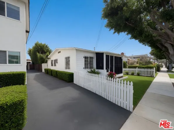 438 W Plymouth St, Inglewood, CA 90302