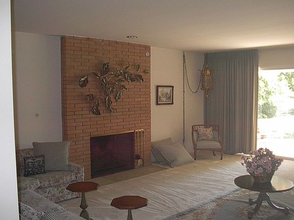 Formal living Room w/Fireplace