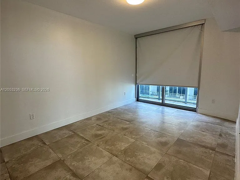 488 NE 18th St #3500 — Photo 12