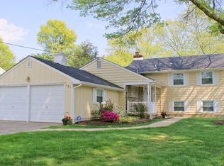 121 Covered Bridge Rd, Cherry Hill, NJ 08034