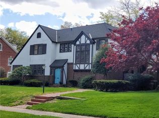 833 W 57th Ter, Kansas City, MO 64113