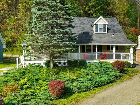 8 Van Buren Pl, Ellicottville, NY 14731