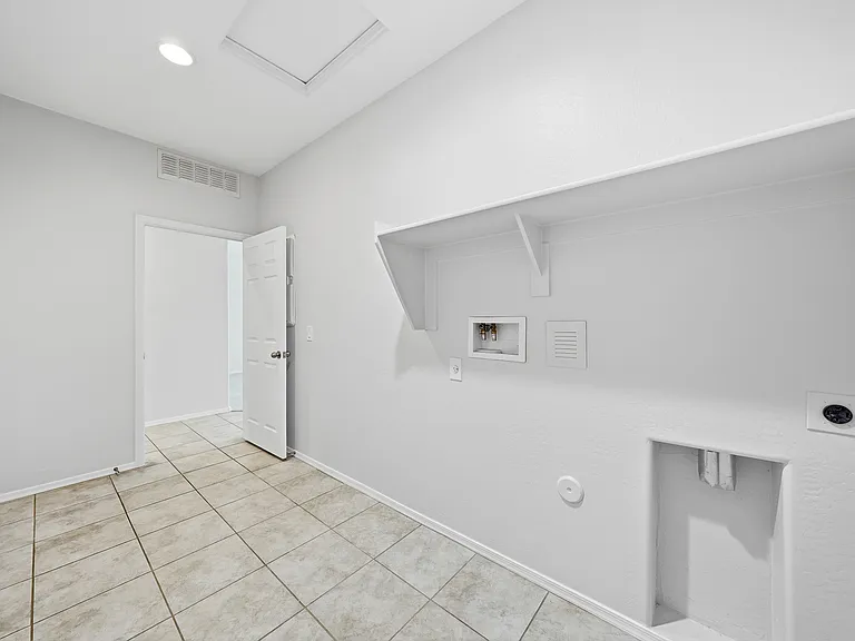 43721 W Acacia Ave — Photo 23