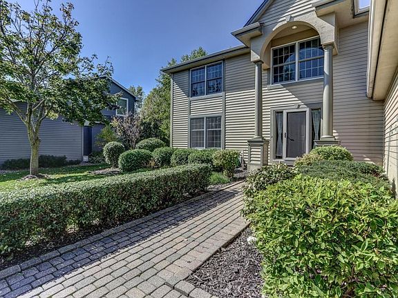 4th image of 3455 Olive Ln N