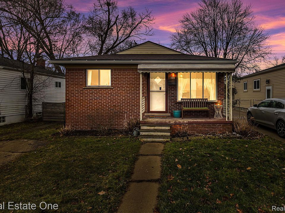 1st image of 1989 Pagel Ave
