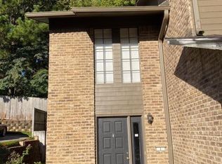 1 Stonecreek Dr, Longview, TX 75604