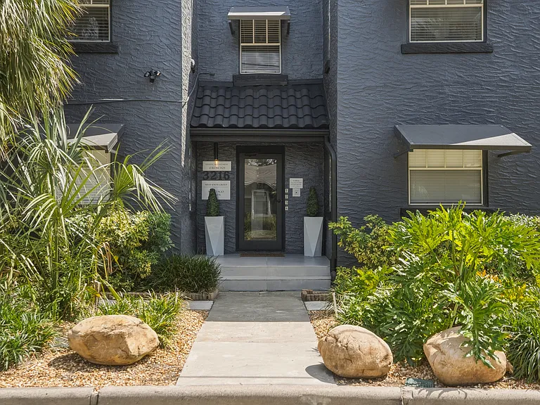 3218 W Santiago St — Photo 16