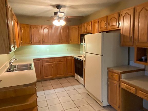 5th image of 1256 Eastgate Dr