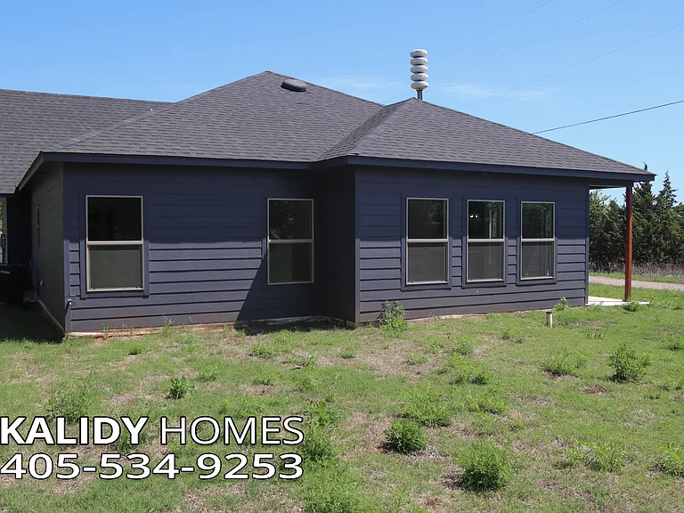1925 E Springer Ave — Photo 25
