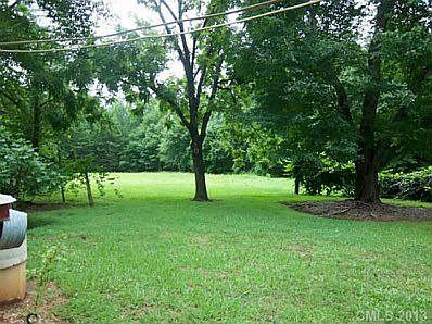 2nd image of 1924 Bess Town Rd