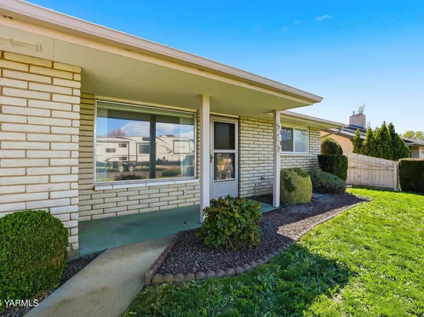 303 S 49th Ave, Yakima, WA 98908