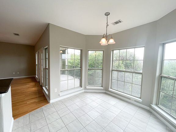 4th image of 6810 Deatonhill Dr #3203