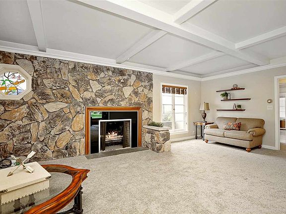 5th image of 1034 W South Park Ave