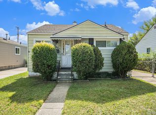 1212 E Rowland Ave, Madison Heights, MI 48071