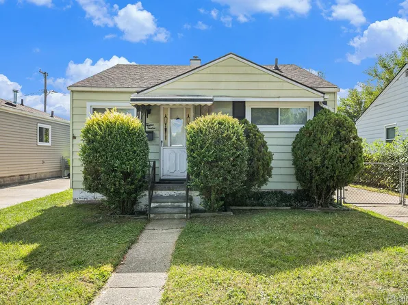 1212 E Rowland Ave, Madison Heights, MI 48071