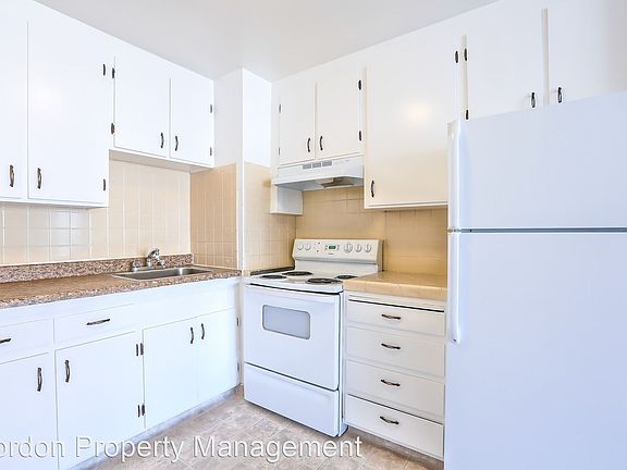 5th image of 622 5th Ave APT 1