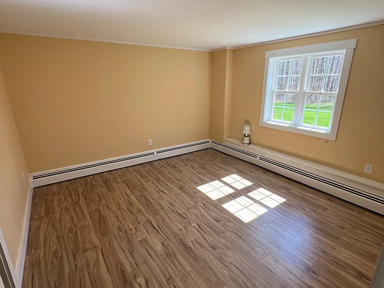 157 Middle Rd — Photo 9
