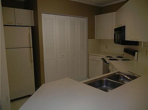 4th image of 6276 NW 186th St APT 315