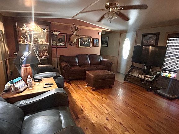 5th image of 509 River Rd
