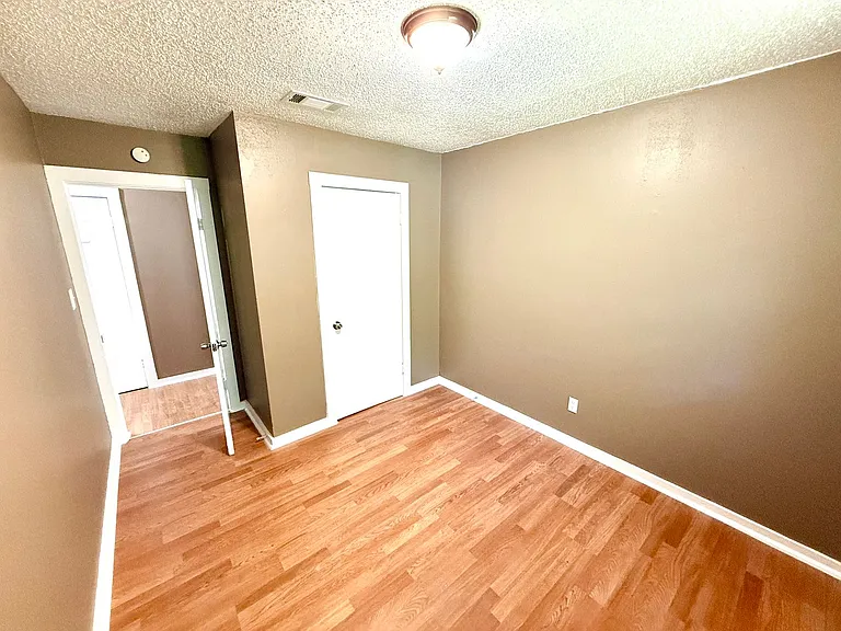 1829 E Highland Blvd — Photo 11