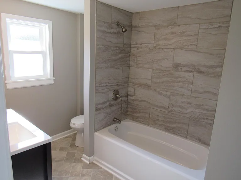 320 Zeller Ave — Photo 3