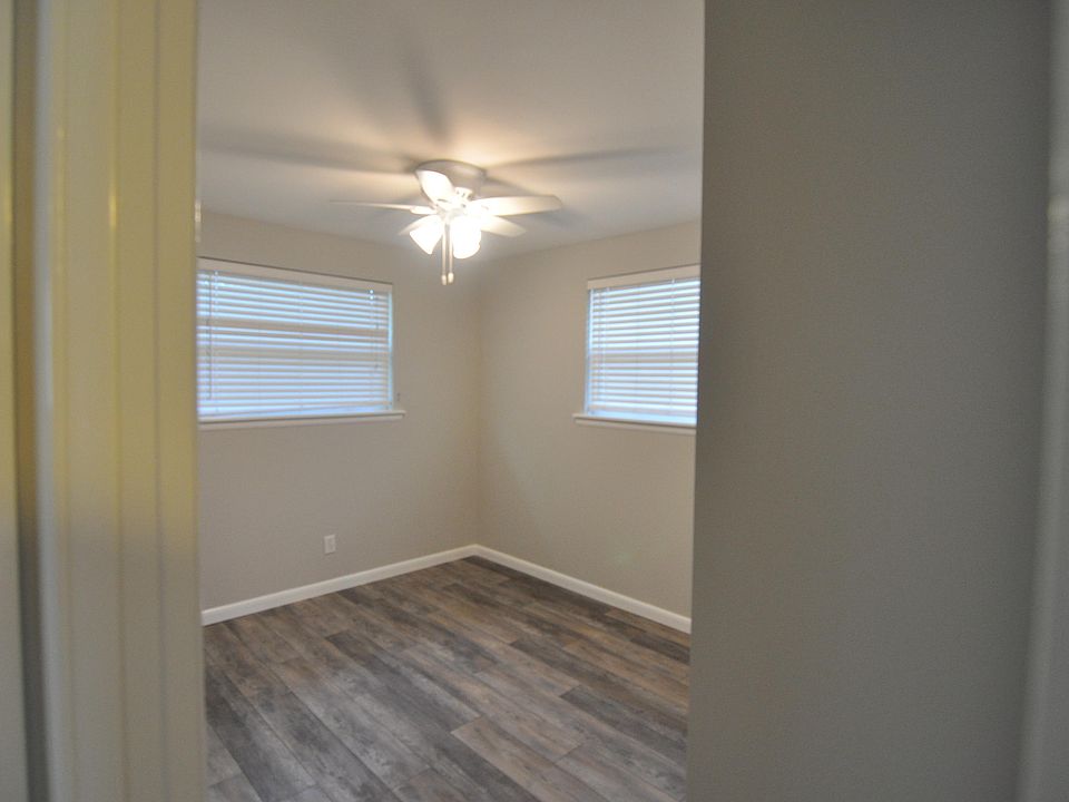 2nd image of 1203 13th Ave N