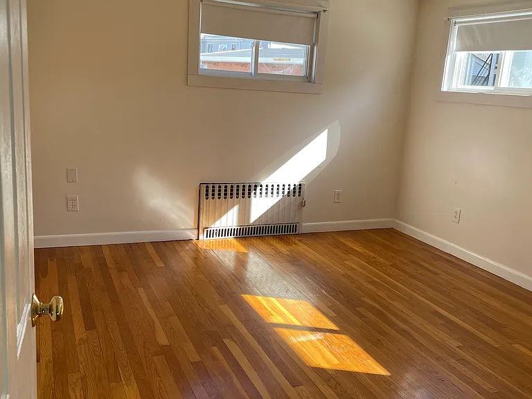 148B Crescent St — Photo 15