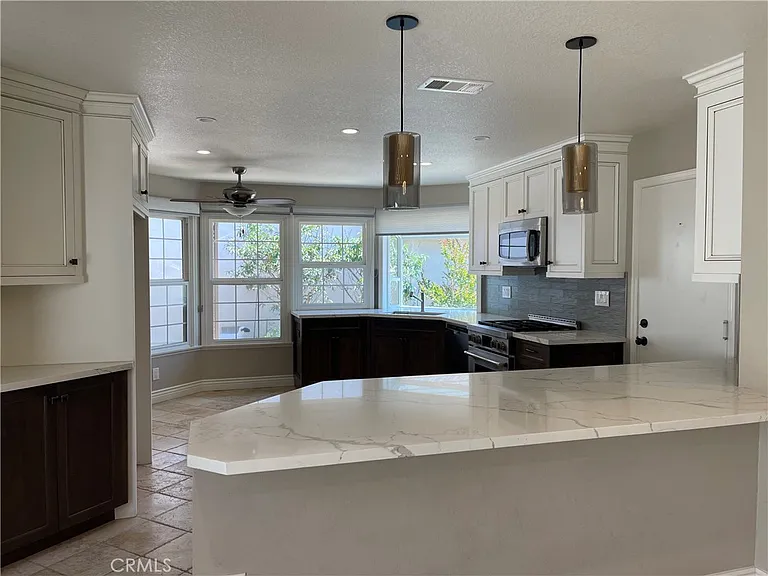 609 W Palm Dr — Photo 5
