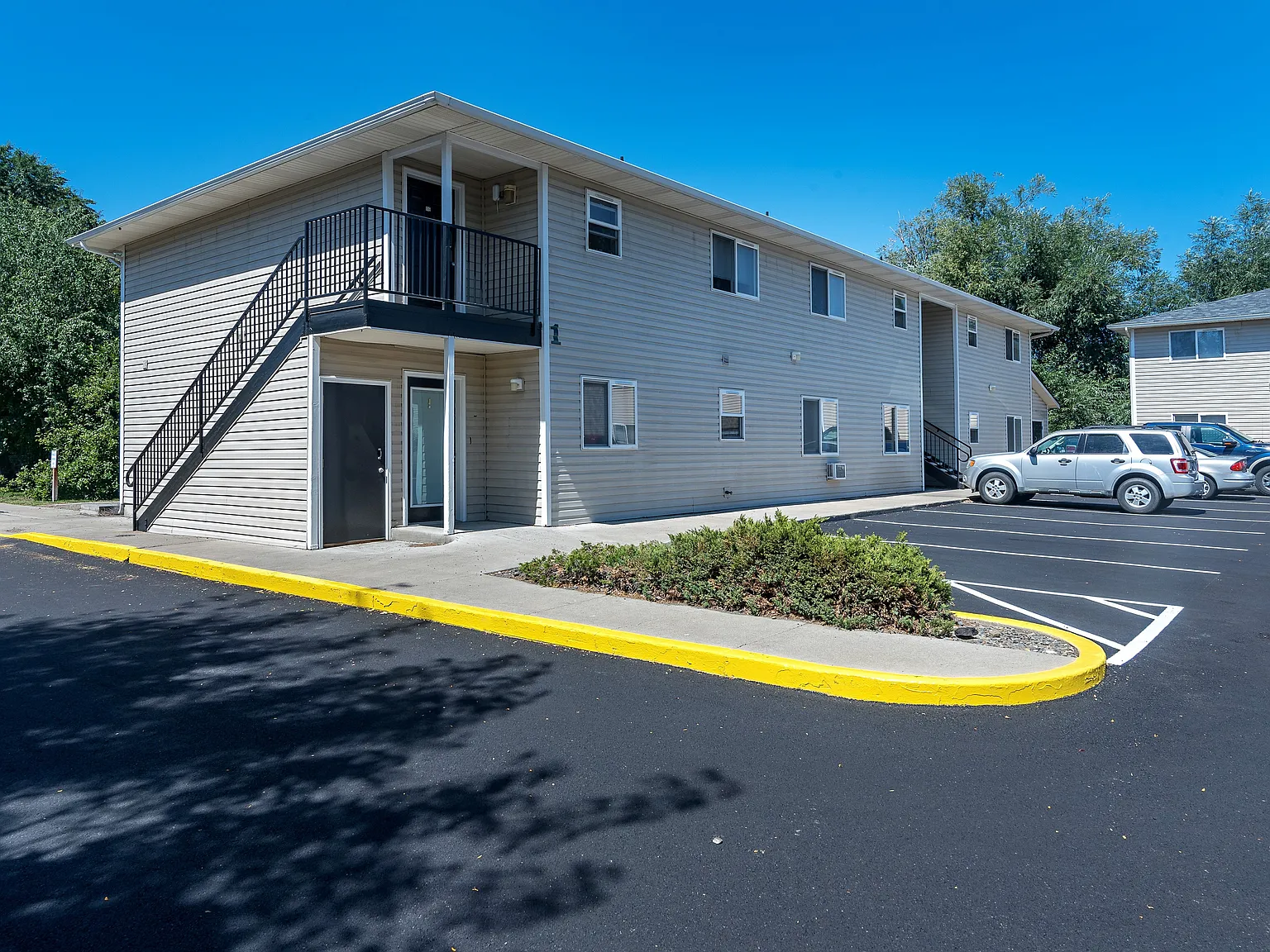 Baker Apartments — Photo 4
