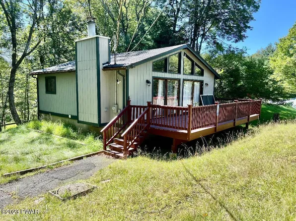 171 Westfall Dr, Dingmans Ferry, PA 18328