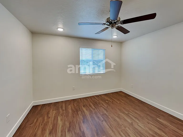 1278 Village Green Trl — Photo 7