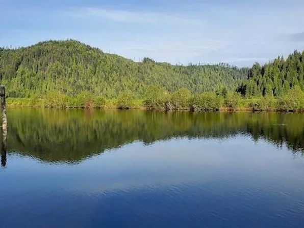 997 W Riverside Dr, Saint Maries, ID 83861