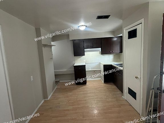4th image of 4927 Magoun Ave #1-F