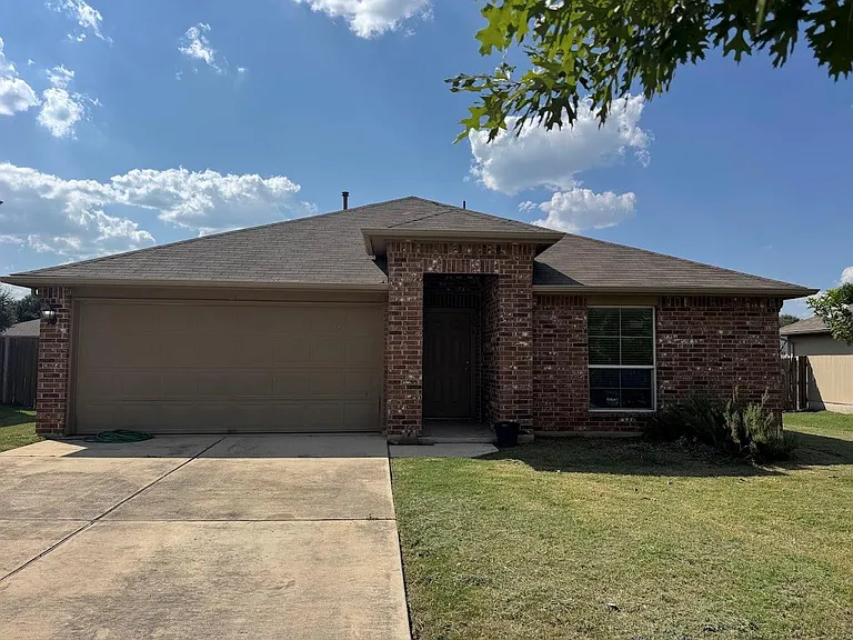 376 Musgrav — Photo 1