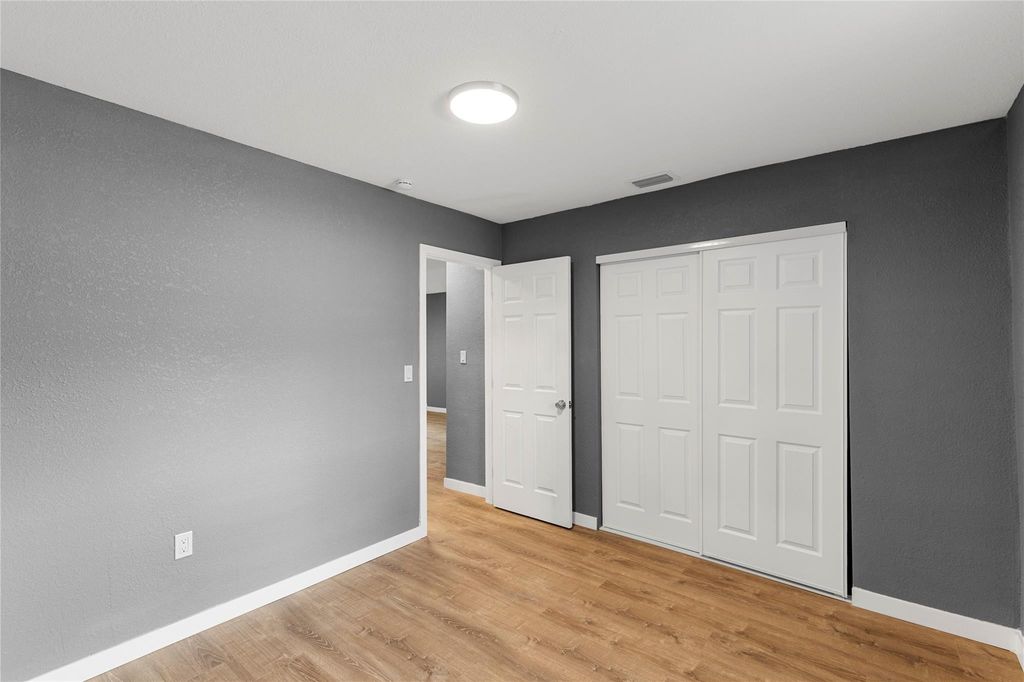 233 NW 12th Court, photo 9