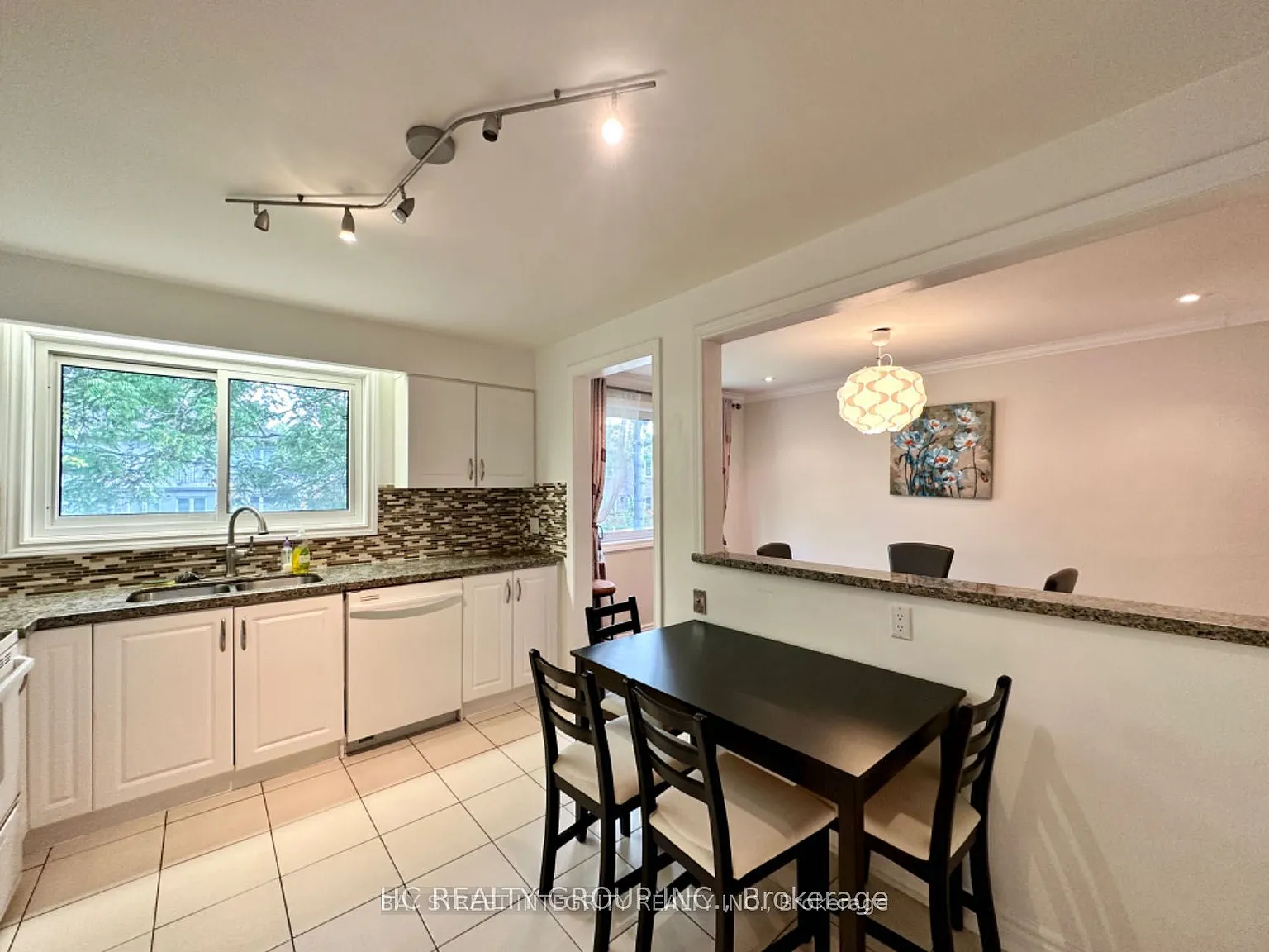 6 bed, $5,800 — Photo 4